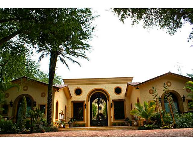 6694 SW 92 ST, Pinecrest, Florida 33156 