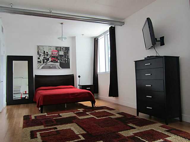 690 SW 1 CT # 1121, Miami, Florida 33130 