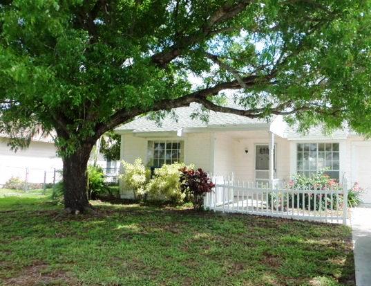 5472 Courtney Cir, Boynton Beach, FL 33472 