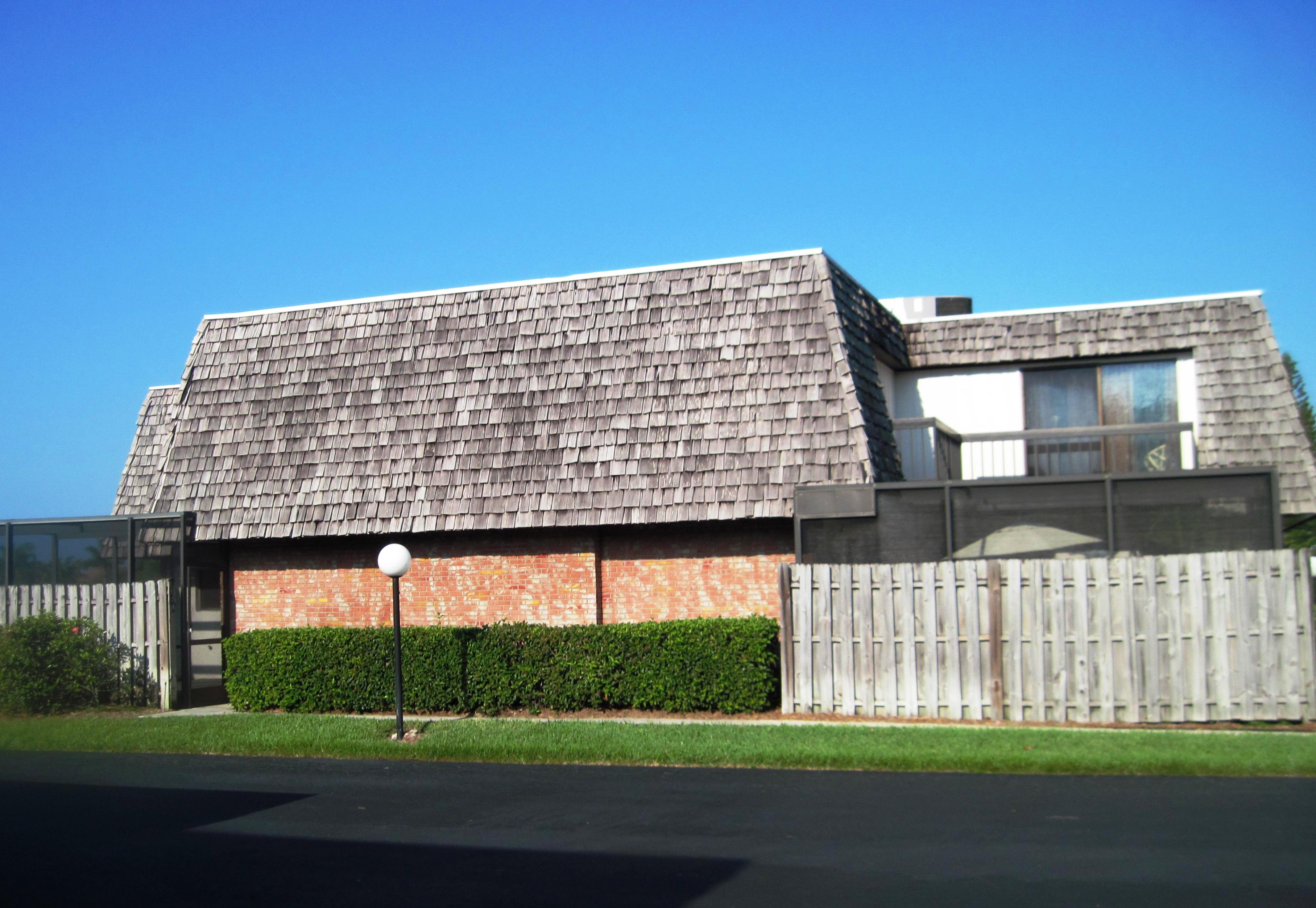 128 Lake Pt Ln 2-C, Naples, FL 34112 