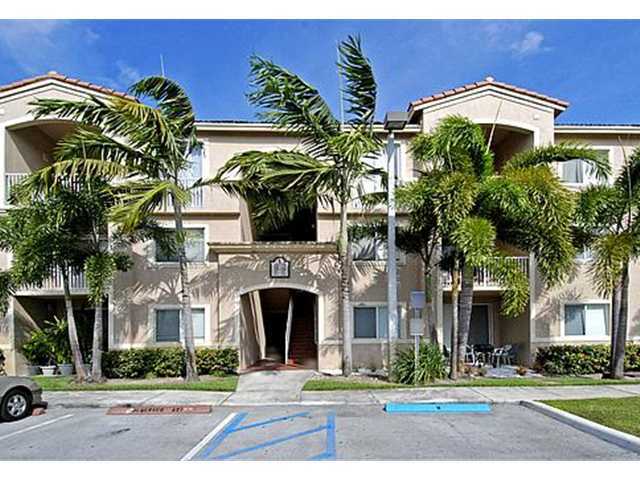 7085 NOVA DR # 208, Davie, Florida 33317 