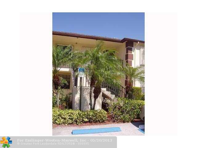 201 PINECREST CIR # D, Jupiter, Florida 33458 