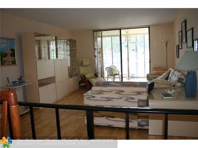 3730 INVERRARY DR # 1W, Lauderhill, Florida 33319 