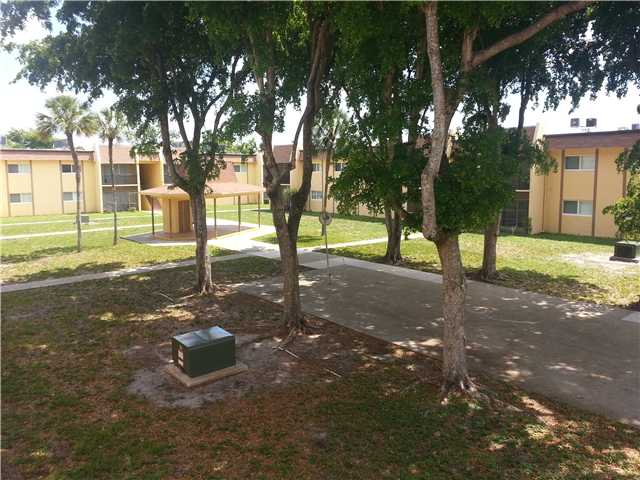 2812 NW 55TH AV # 2A, Lauderhill, Florida 33313 
