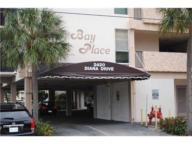 2420 DIANA DR # 302, Hallandale, Florida 33009 