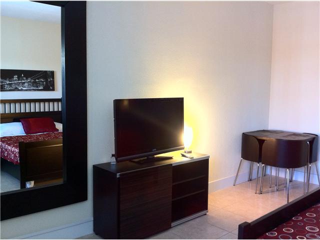 26 DIPLOMAT PW # 2311, Hallandale, Florida 33009 