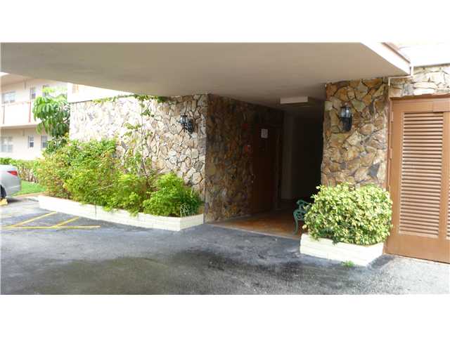 300 NE 12TH AV # 302, Hallandale, Florida 33009 