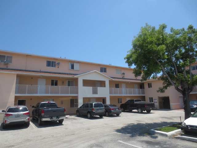 3021 W 76 ST # C-204, Hialeah, Florida 33018 