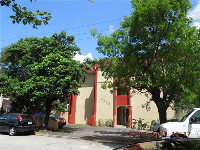 4265 NW TAMIAMI CANAL DR # 1-204, Miami, Florida 33126 