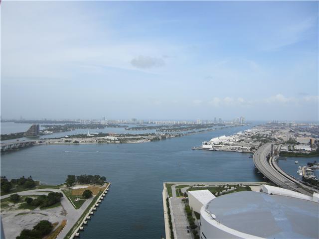 888 BISCAYNE BL # 4004, Miami, Florida 33132 