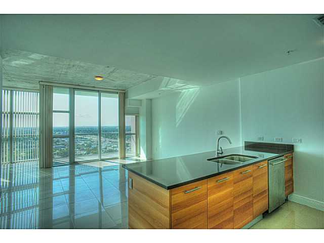 3301 NE 1 AV # H2403, Miami, Florida 33137 
