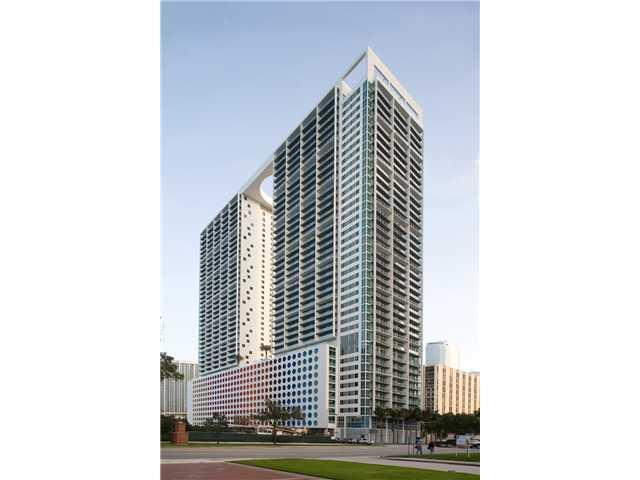 55 6 ST # 3700, Miami, Florida 33131 