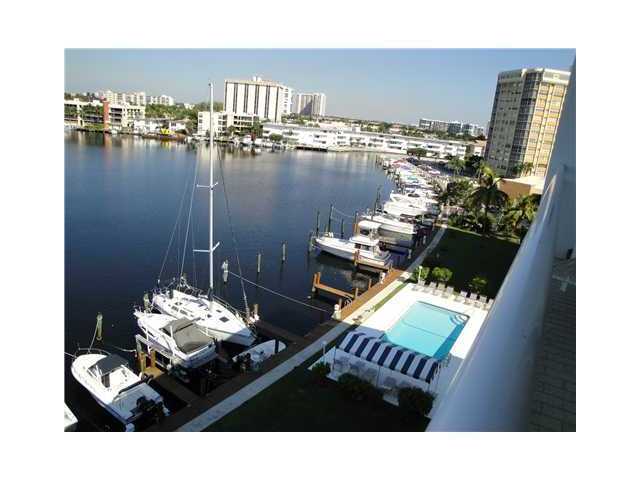 126 Golden Isles Dr # 64A, Hallandale, Florida 33009 