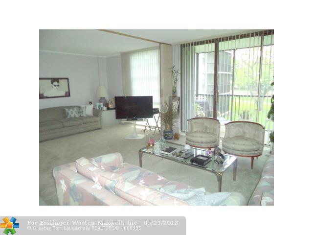 3401 N COUNTRY CLUB DR # 207, Aventura, Florida 33180 