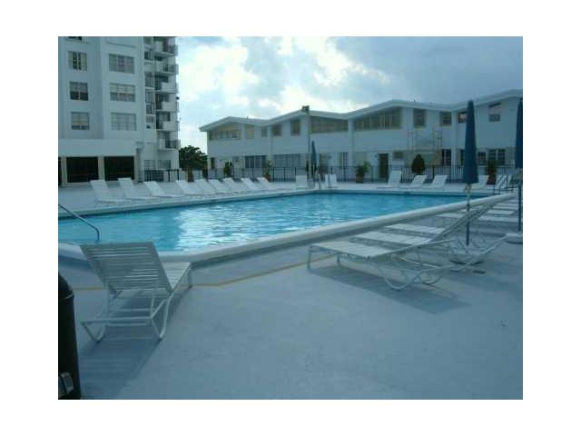 2730 NE 183 ST # TH01, Aventura, Florida 33160 