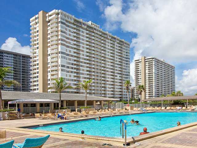 1980 S OCEAN DR # 3 M, Hallandale, Florida 33009 