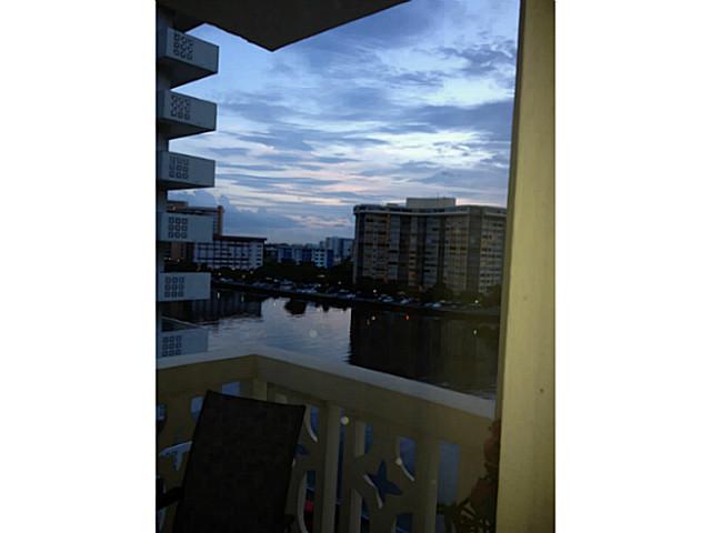 1817 OCEAN DRIVE # 722, Hallandale, Florida 33009 