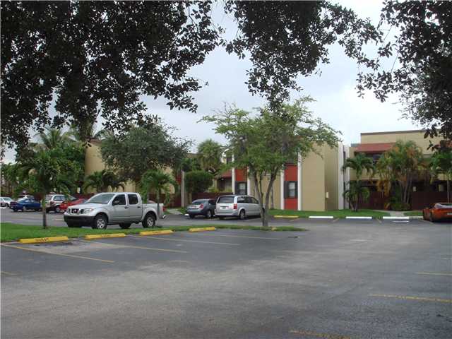 10211 FONTAINEBLEAU BL # 201, Miami, Florida 33172 