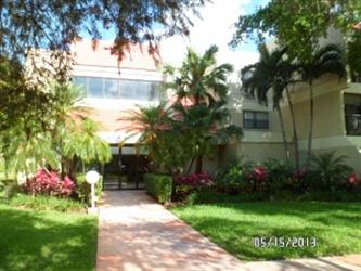 210 Lakeview Dr #302, Weston, FL 33326 