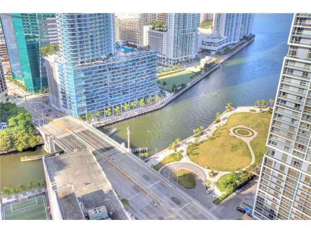 500 BRICKELL AV # 3707, Miami, Florida 33131 
