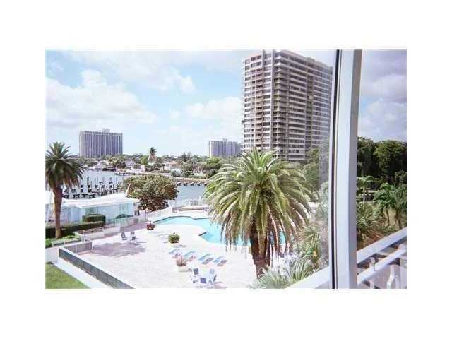 11111 BISCAYNE BL # 4E, Miami, Florida 33181 