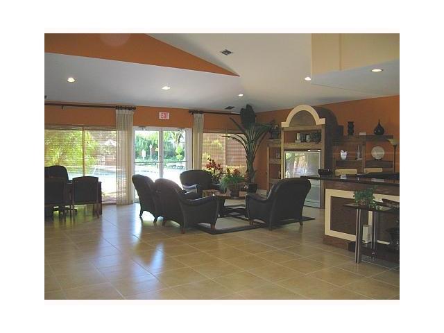 5780 ROCK ISLAND RD # 370, Tamarac, Florida 33319 