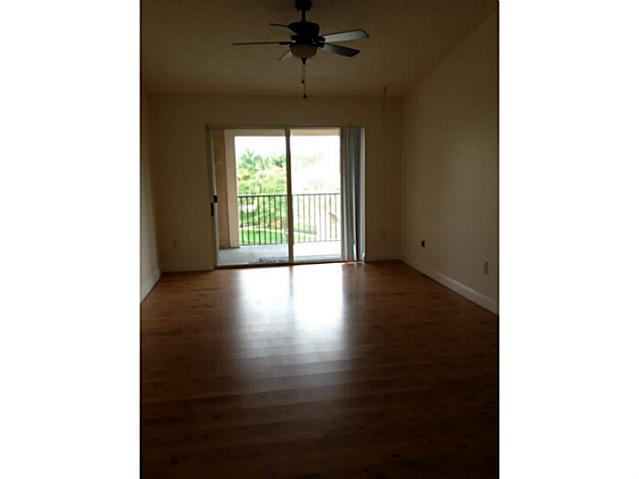 7950 N NOB HILL RD # 303, Tamarac, Florida 33321 