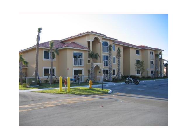 9907 WESTWOOD DR # 27-2, Tamarac, Florida 33321 