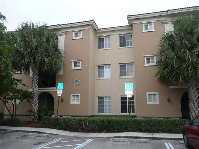 2586 CENTERGATE DR # 205, Miramar, Florida 33025 