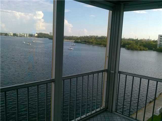 2910 POINT EAST DR # M503, Aventura, Florida 33160 