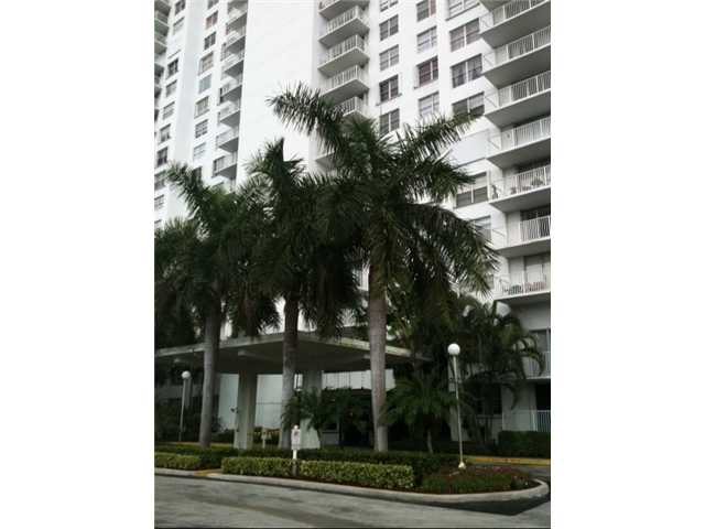 2851 183 ST # 808E, Aventura, Florida 33160 