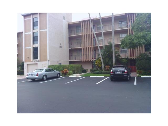 7320 LAKE CIRCLE DR # 204, Margate, Florida 33063 