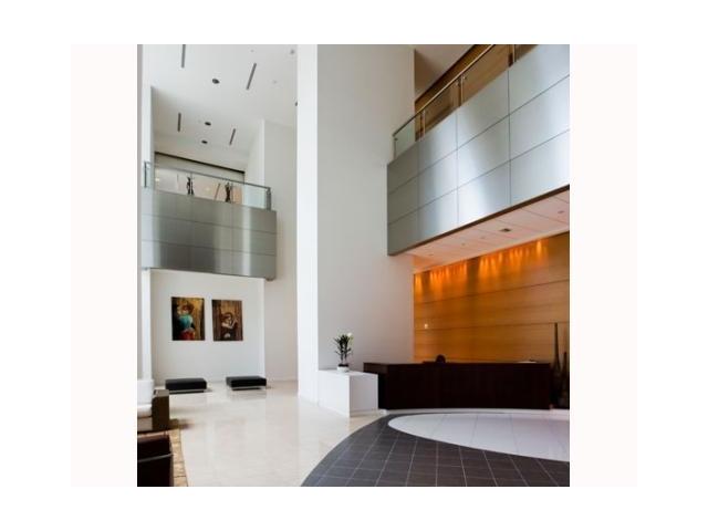 300 S BISCAYNE BL # T-1914, Miami, Florida 33131 