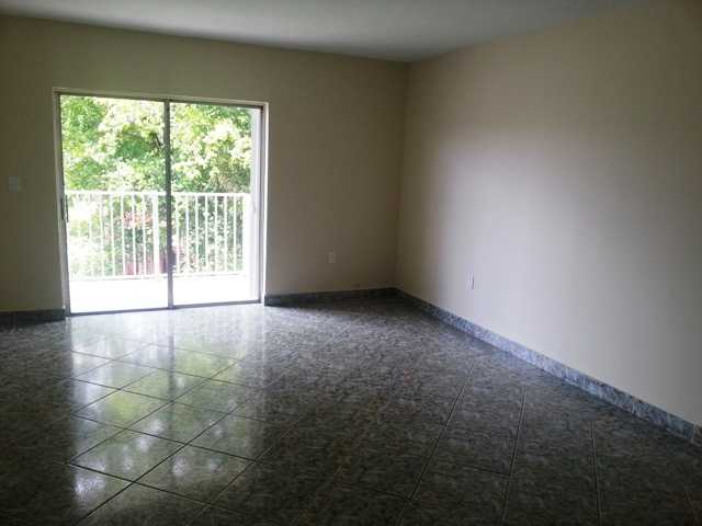 240 NW 107 AV # 204, Miami, Florida 33172 
