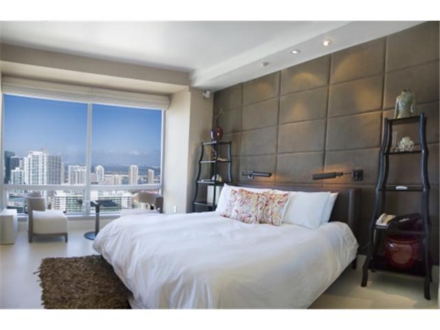 1425 BRICKELL AV # 52D, Miami, Florida 33131 