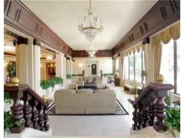 2030 S OCEAN DR # 1824, Hallandale, Florida 33009 