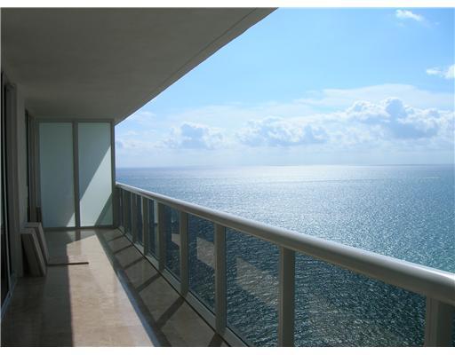 1830 S Ocean Dr # 3104, Hallandale, Florida 33009 