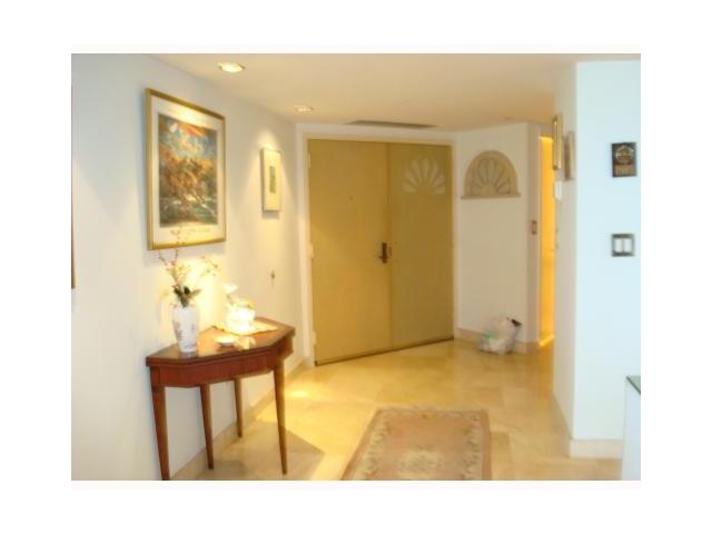 8855 COLLINS AV # 10-G, Surfside, Florida 33154 