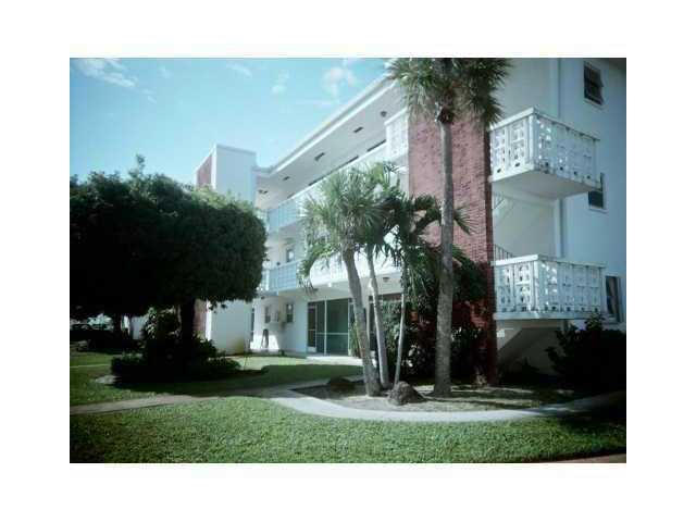 300 S LUNA CT # 12, Hollywood, Florida 33021 