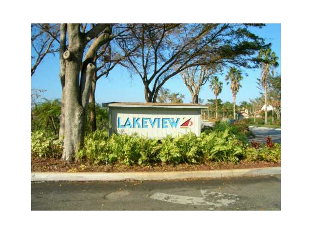 9729 HAMMOCKS BL # E-203, Miami, Florida 33196 