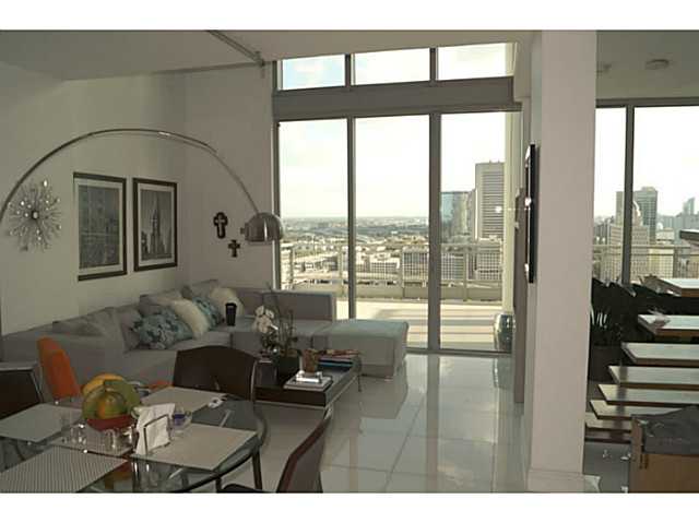 690 SW 1 CT # 2913, Miami, Florida 33130 