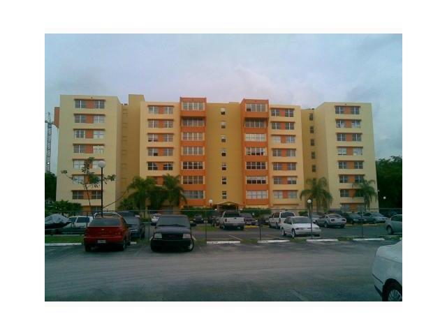 9143 SW 77 AV # B205, Miami, Florida 33156 
