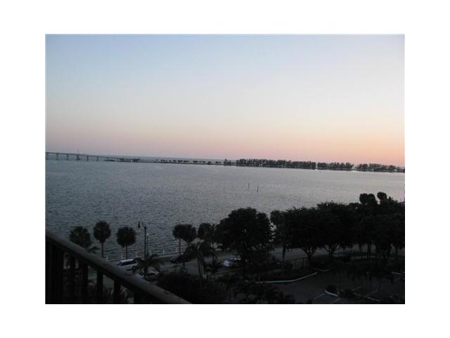 1440 BAYSHORE DR # 806, Miami, Florida 33131 