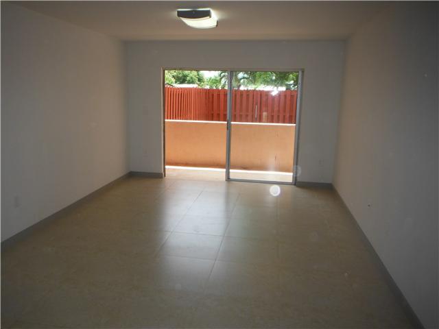 1735 W 60 ST # M117, Hialeah, Florida 33012 