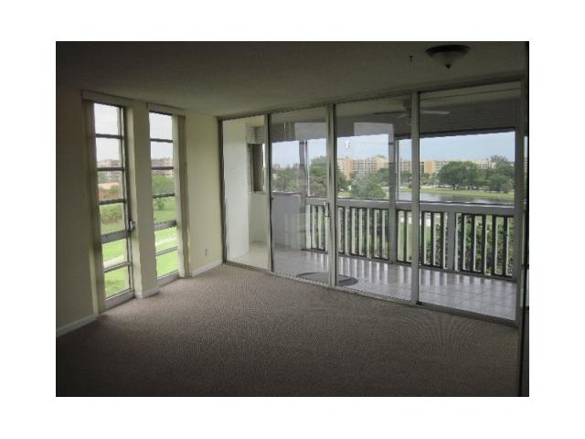 6901 ENVIRON BL # 5C, Lauderhill, Florida 33319 