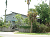 1052 8th St, Palm Harbor, FL 34683 