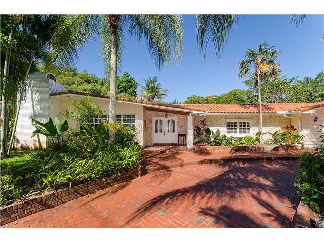 11630 SW 62 AV, Pinecrest, Florida 33156 