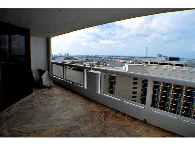 1717 N BAYSHORE DR # D-3941, Miami, Florida 33132 