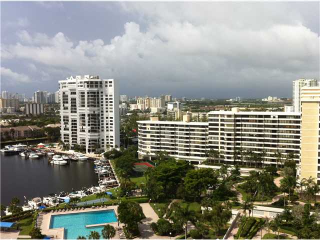 2500 PARKVIEW DR # 1817, Hallandale, Florida 33009 