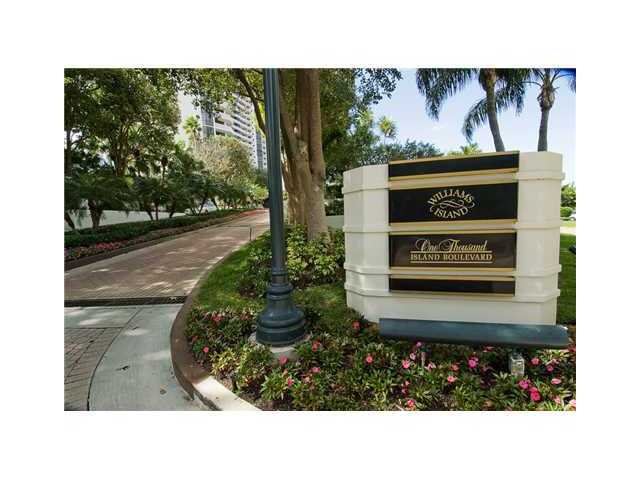 1000 ISLAND BL # 812, Aventura, Florida 33160 